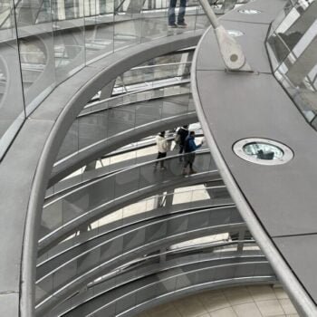 Reichstag_inside_Berlin_2